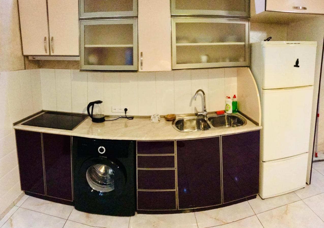Luxury Apartment With Jacuzzi On Republic Square 耶烈万 外观 照片