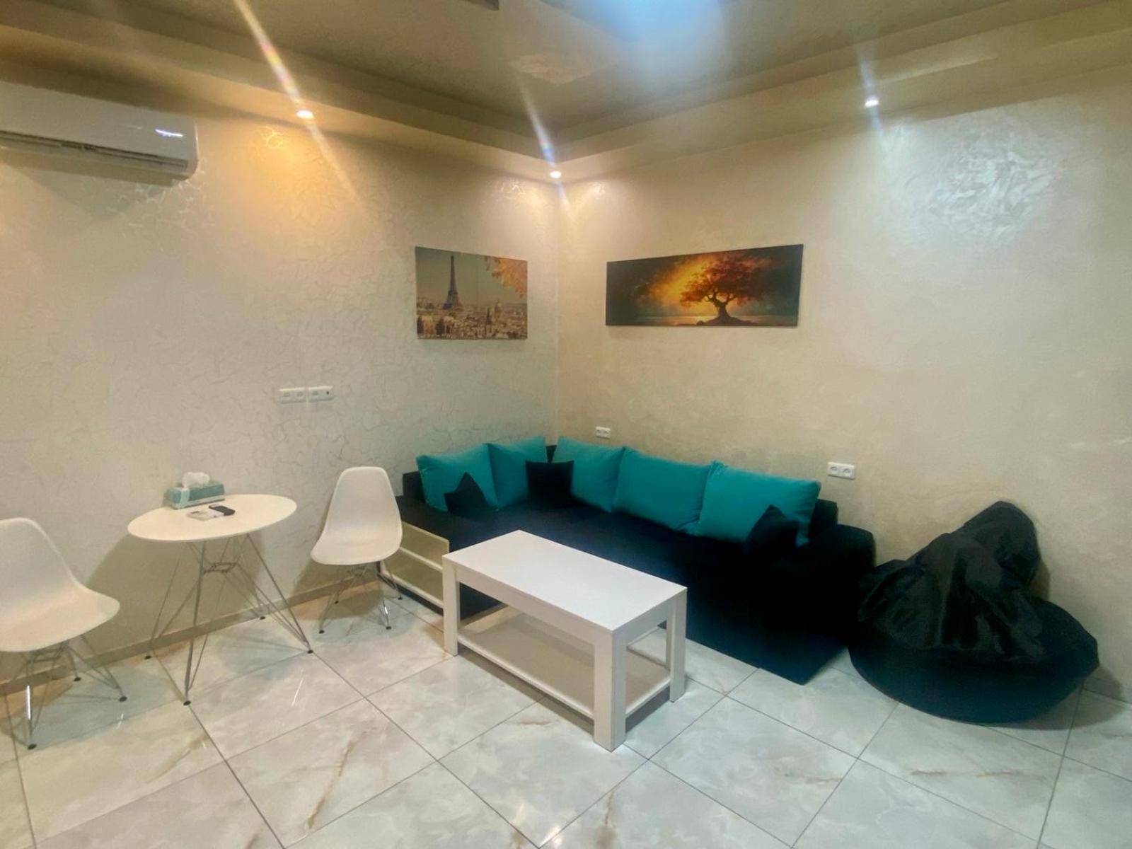 Luxury Apartment With Jacuzzi On Republic Square 耶烈万 外观 照片